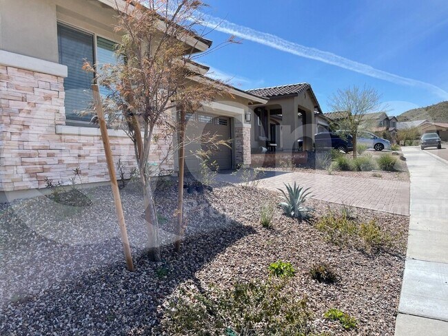 Foto del edificio - 13319 W Red Range Way