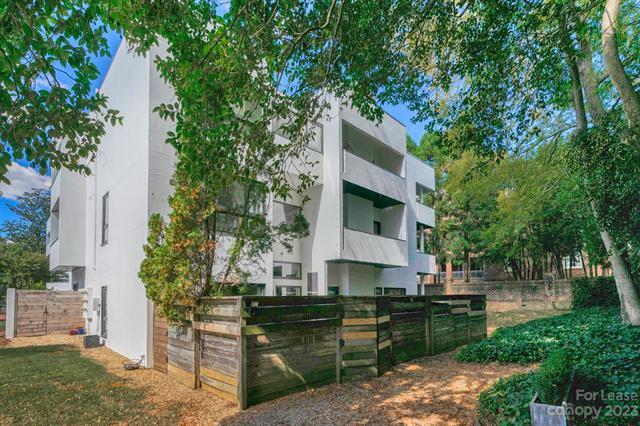 Building Photo - 501 Fenton Pl