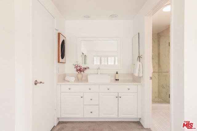 Foto principal - 17140 Palisades Cir