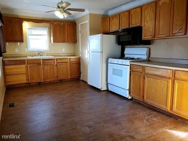 Building Photo - 2 br, 1 bath House - 4022 Tuxedo Ave