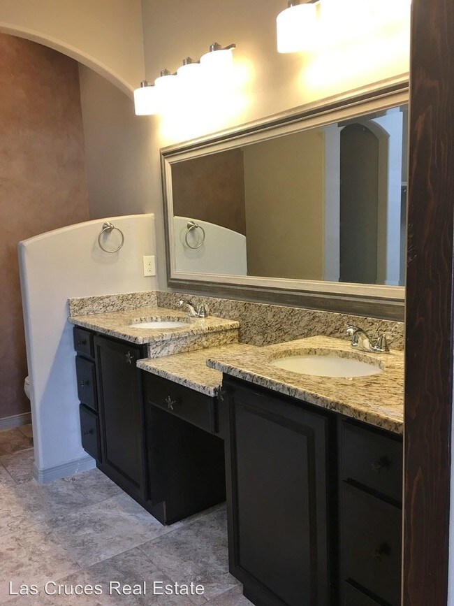 Foto del edificio - 2 br, 2 bath House - 3889 Tayvis Rd