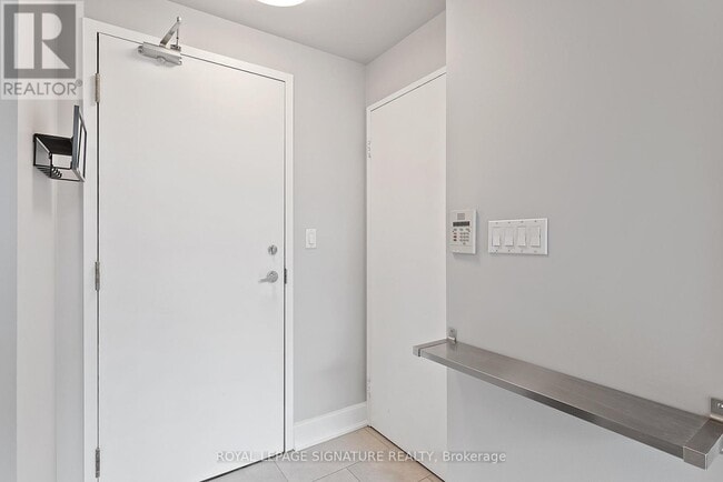 Building Photo - 200 Manitoba St