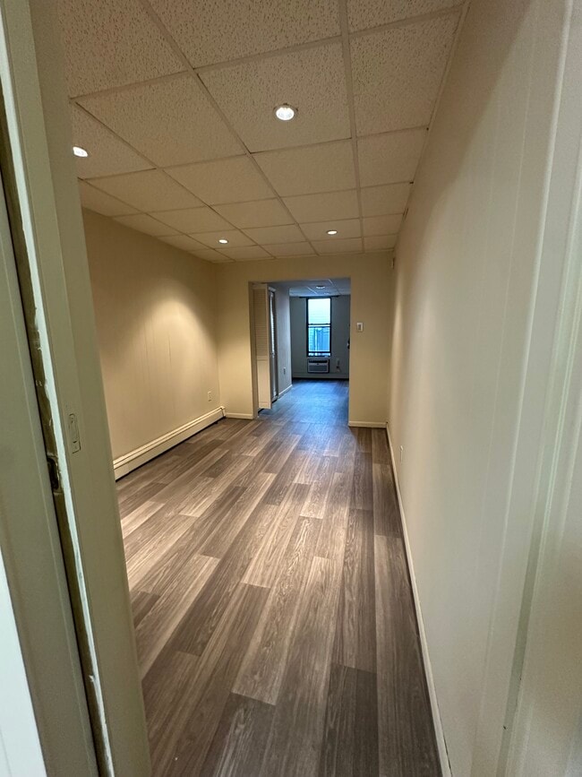 Building Photo - 818 22nd St