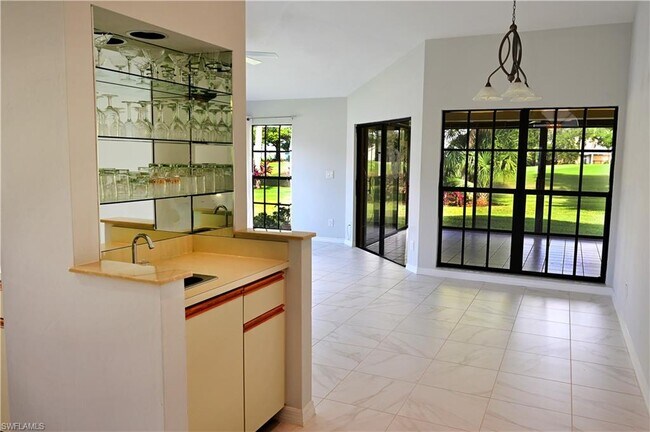 Foto del edificio - 1373 Park Lake Dr