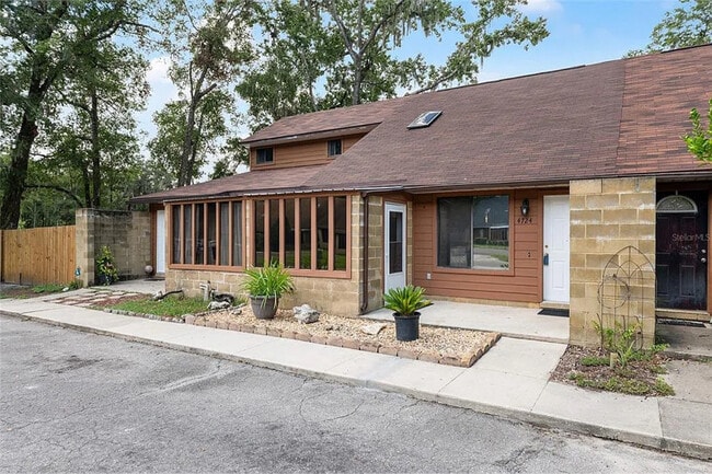 Building Photo - 4724 SW 67th Terrace