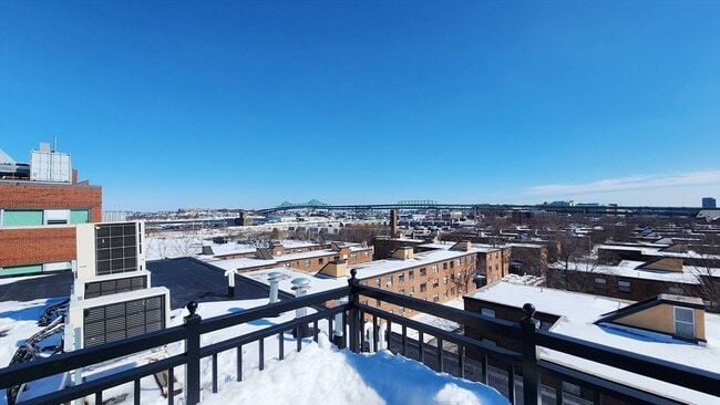 Building Photo - 30 Polk St