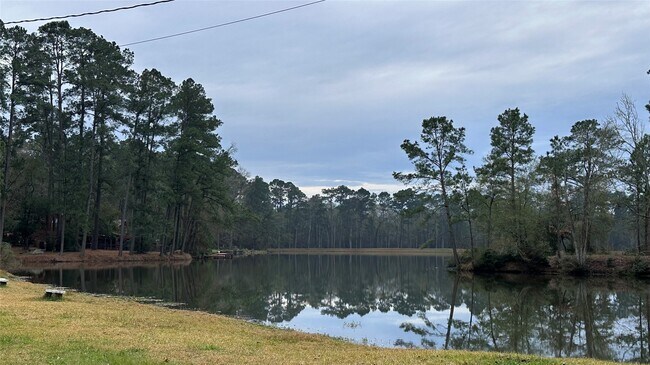 Foto del edificio - 5753 Pinehurst Dr