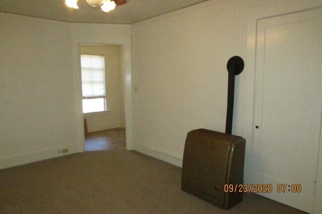 Building Photo - 303 Tilton Ave