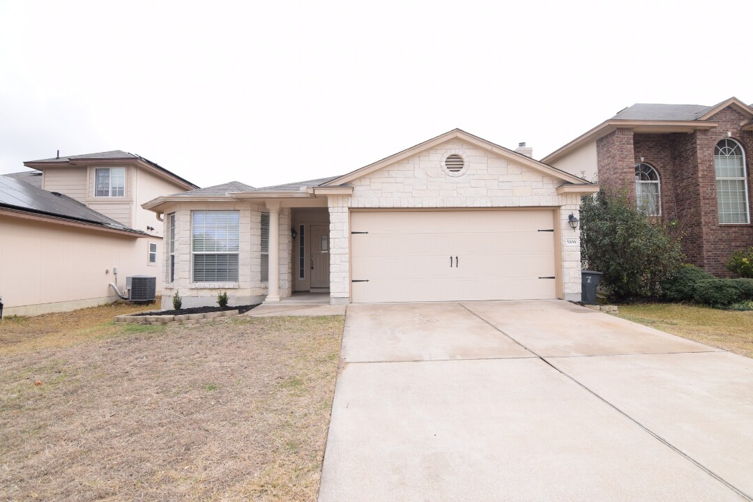 Foto principal - 5106 Lions Gate Ln