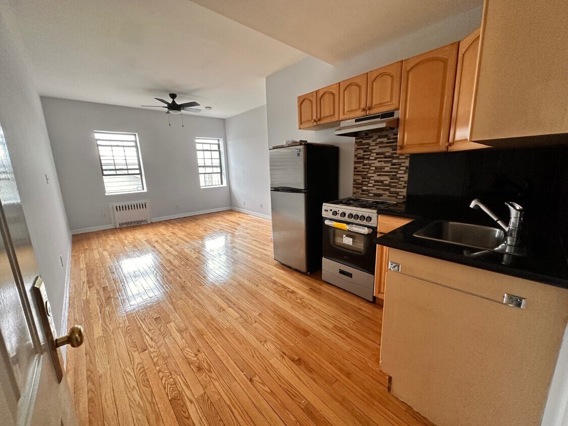 890 W Beech St, Long Beach NY, NY House Rental in Long Beach NY, NY