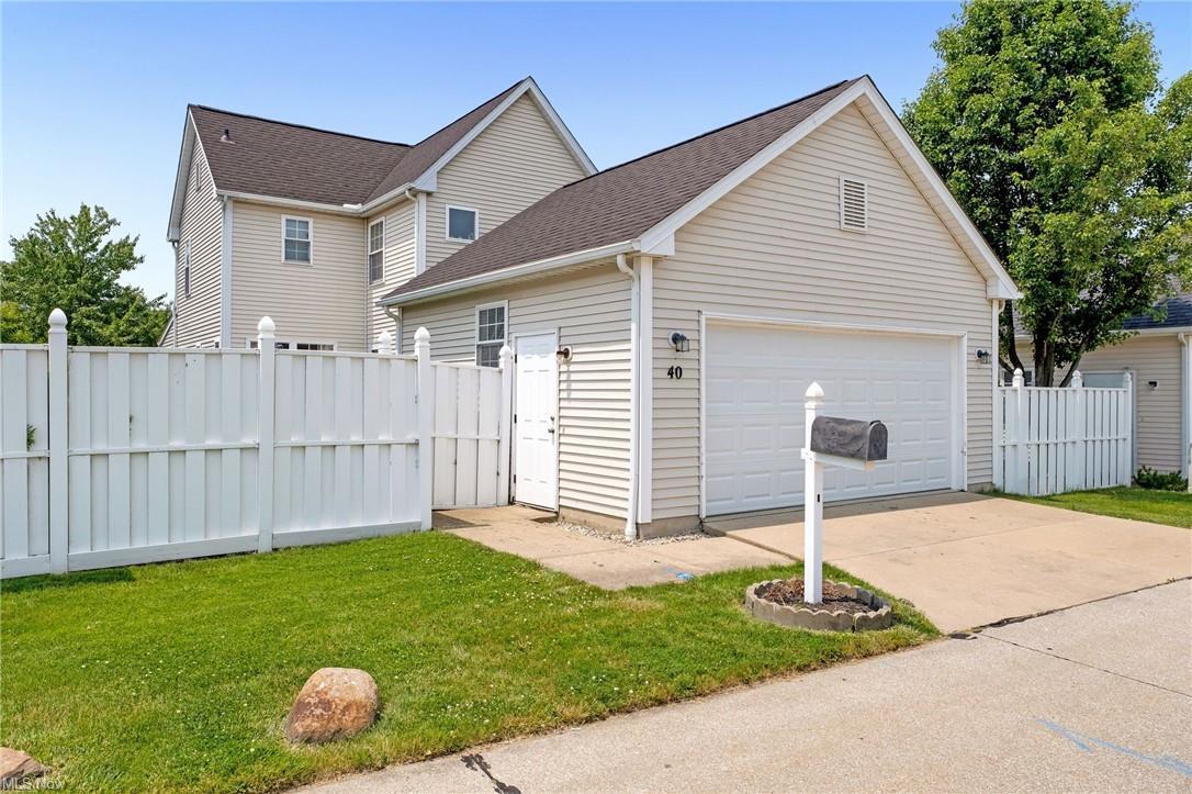 Building Photo - 1150 Chapman Ln