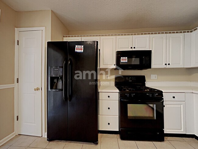 Building Photo - 6638 Shady Ridge Ln