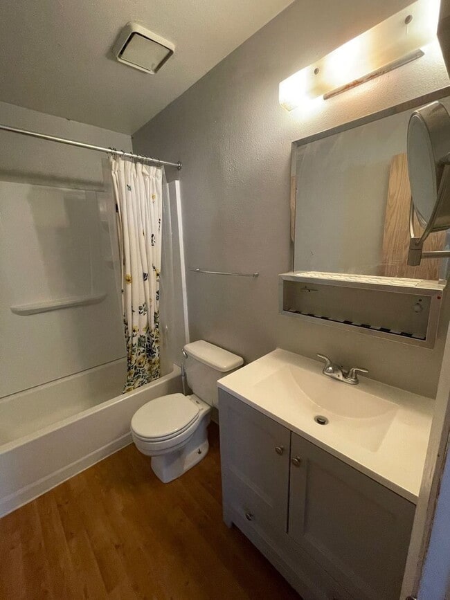 Foto del edificio - 1945 Arapahoe Ave