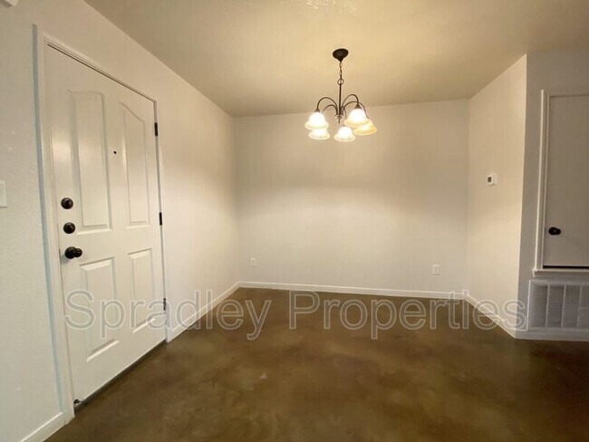 Foto del edificio - 5410B Developer Ct