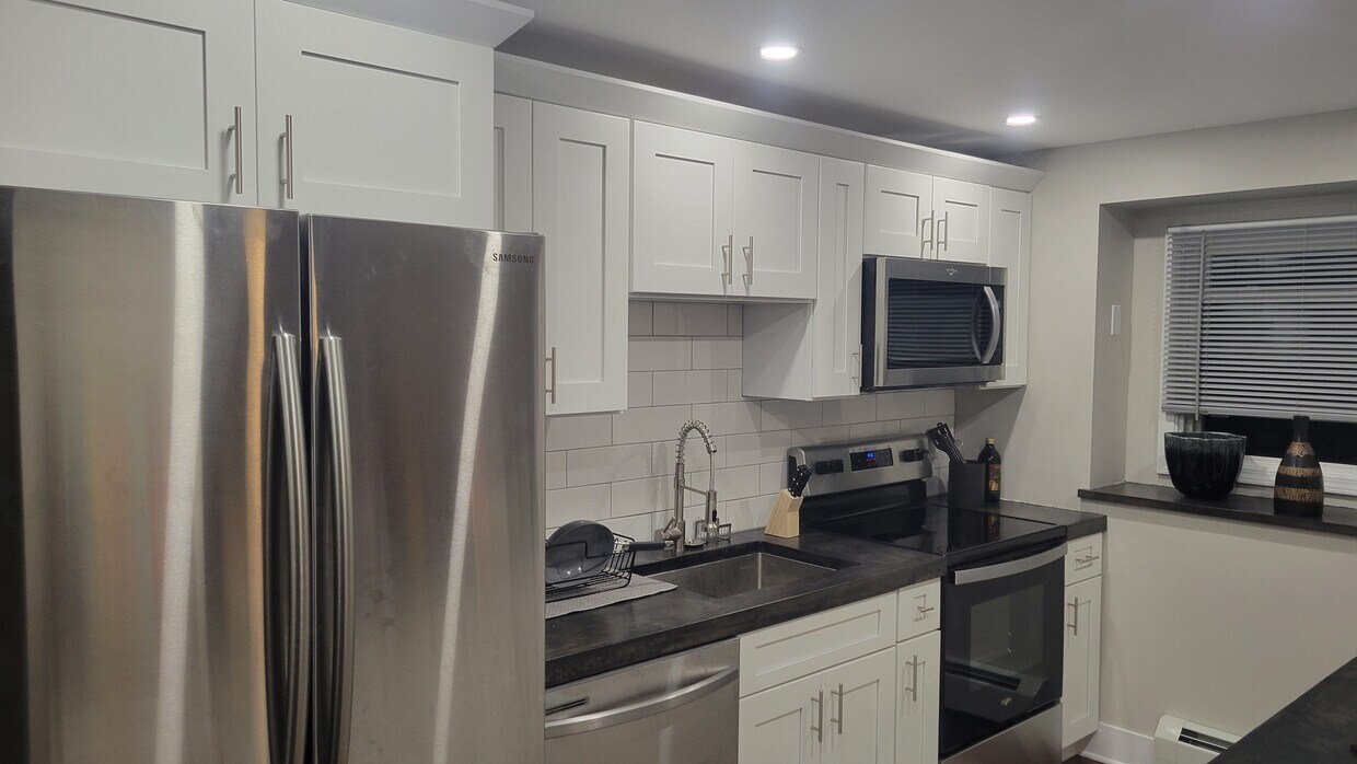 811 Englewood Ave Unit 2, Buffalo, NY 14223 Apartments in Buffalo, NY