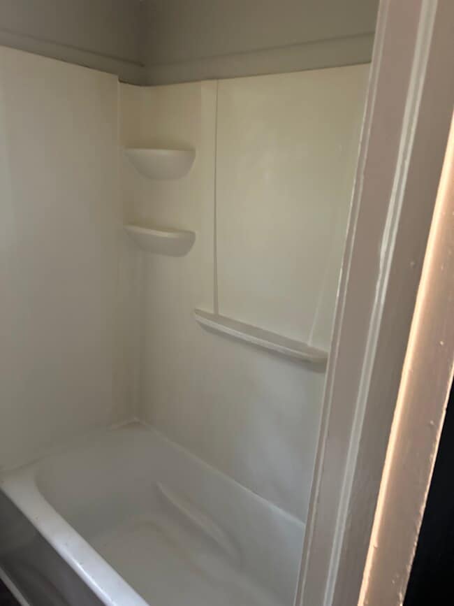 Building Photo - 1143SD