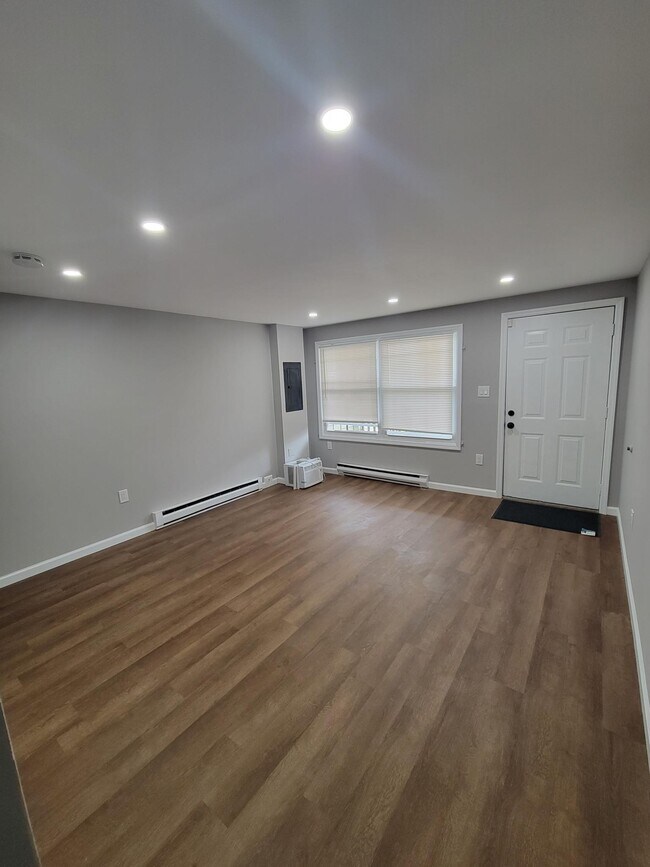 353 S 7th St, Newark, NJ 07103 House Rental in Newark, NJ