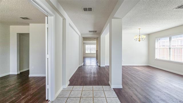 Building Photo - 2464 Ranchview Dr