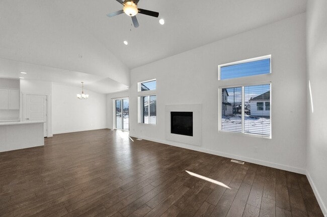 Building Photo - 2541 N Fall Breeze Wy