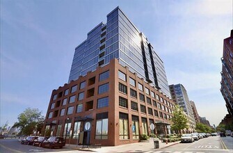 Building Photo - 1425 Hudson St