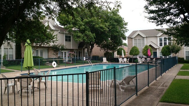 Piscina - 5881 Preston View Blvd