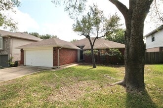 Building Photo - 8009 Cahill Dr
