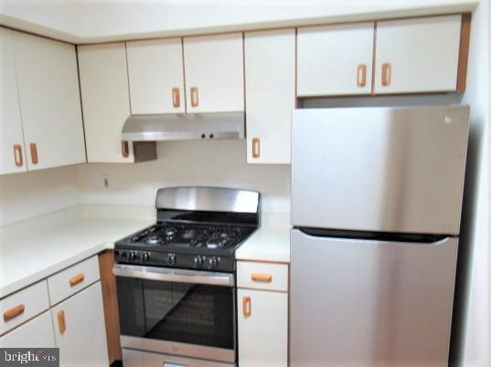 Foto del edificio - 19 Barclay Ct