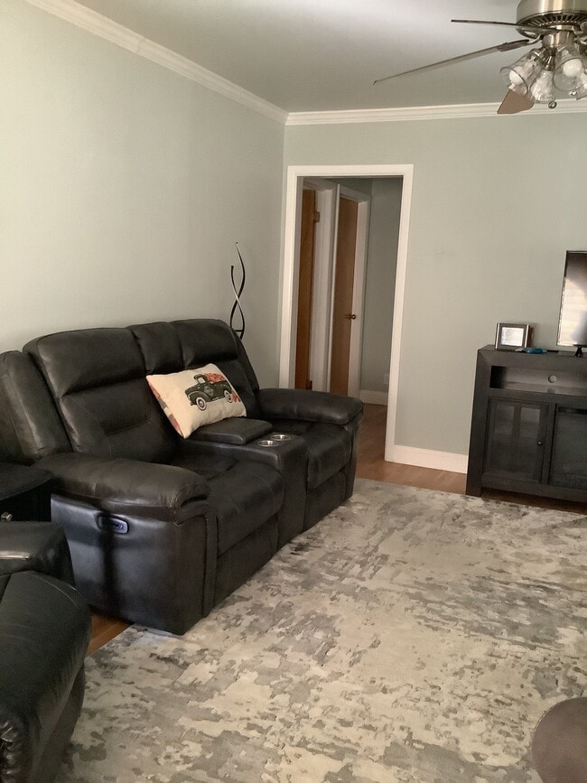 Foto del edificio - 1006 25th St W