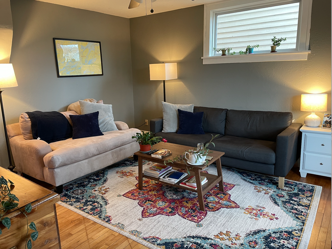 cozy image as furnished - 575 Jefferson Ave