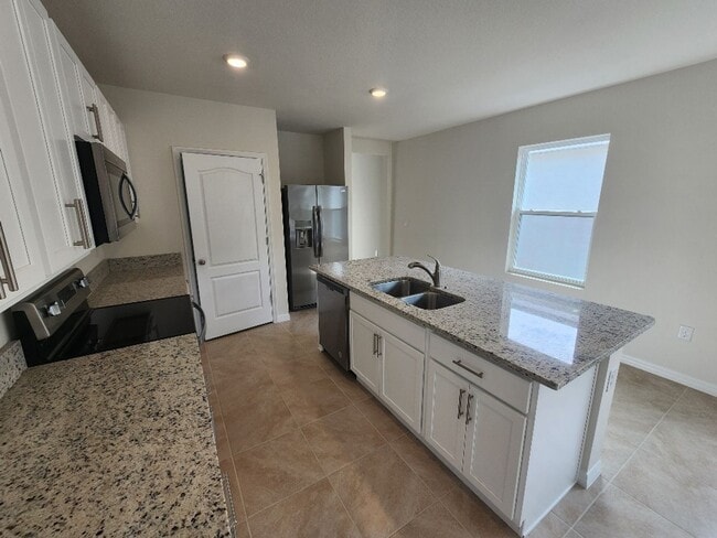 Foto del edificio - Venetian Bay 3 bedroom 2 bath home with 2 car garage available