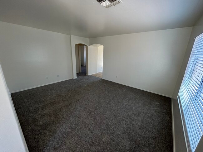 Building Photo - 12232 W Windrose Dr