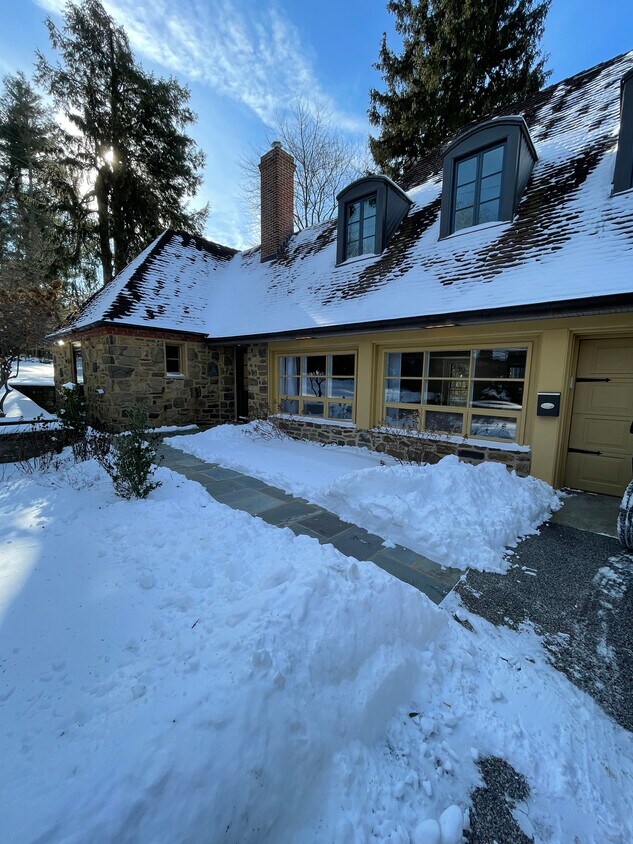 Foto principal - 9004 Crefeld St