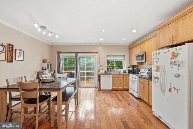 Building Photo - 12109 Wedgeway Ct