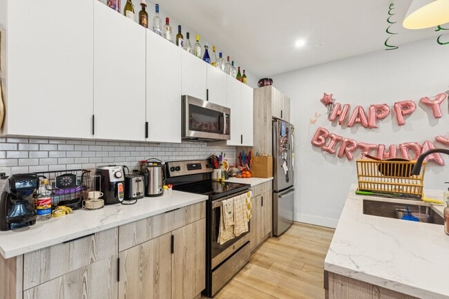 Photo - 3849 Lancaster Ave Apartment