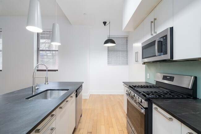 Foto del edificio - 4 Beacon Way