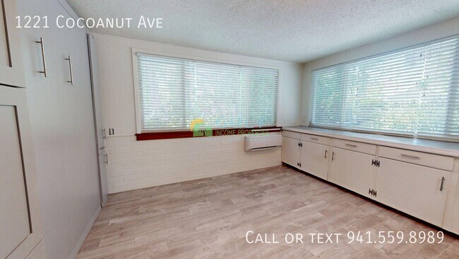 Foto del edificio - 1221 Cocoanut Ave