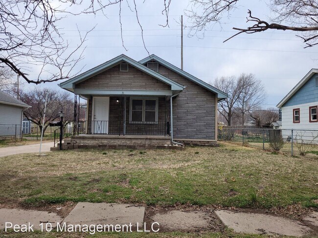 Building Photo - 3 br, 2 bath House - 525 N Martinson