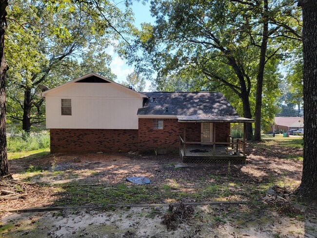 Back of house - 15607 Peace Valley Rd