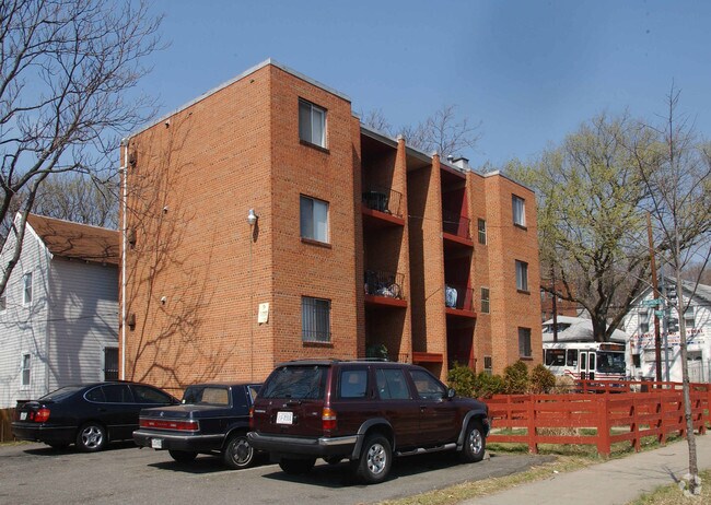 Building Photo - 4001 1st St SE