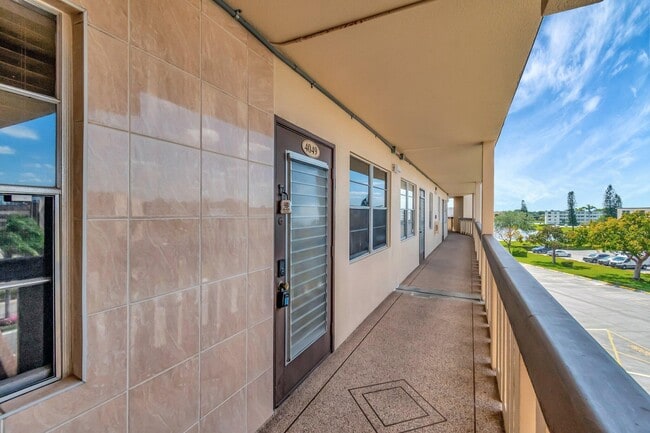 Building Photo - 4049 Wolverton C