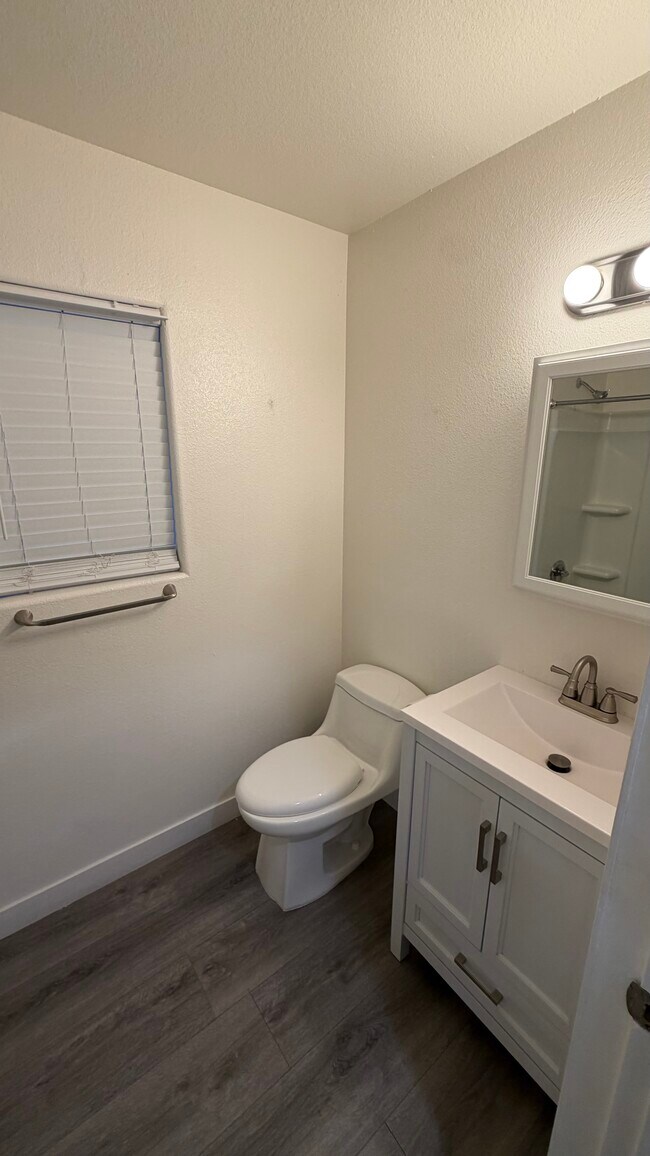 Building Photo - 6512 Manassero Way