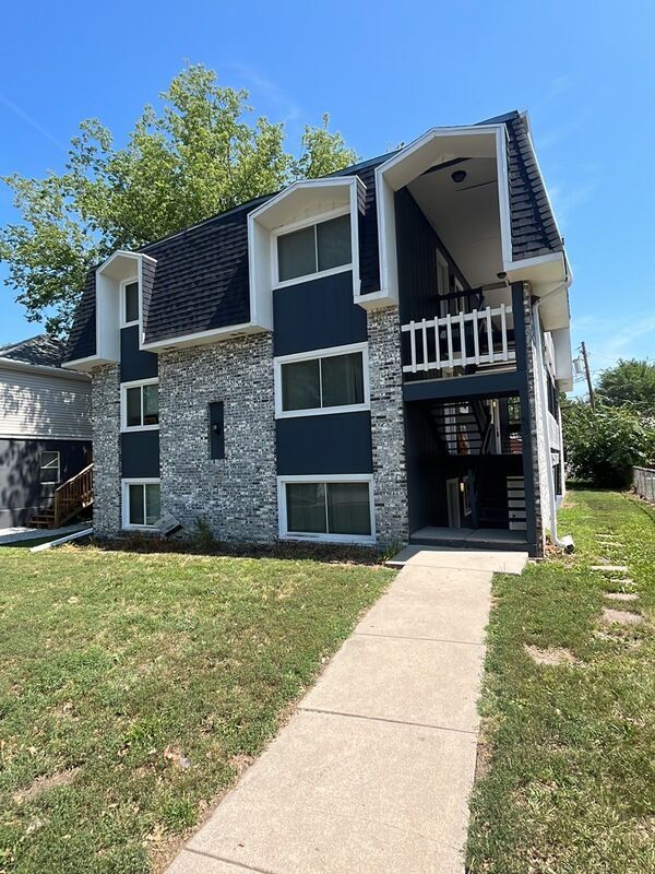 Primary Photo - 526 S 25th St