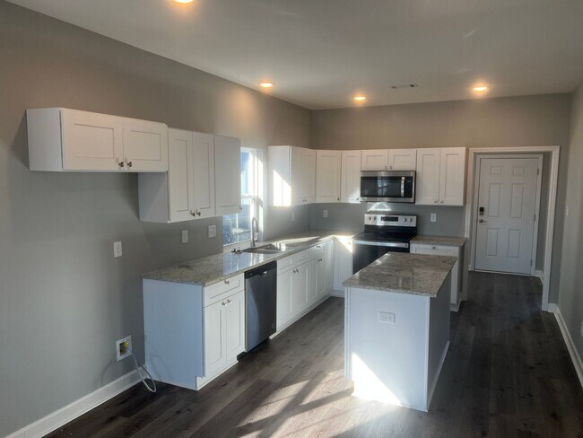 Foto del edificio - 3 Bed 3 Bath Home