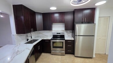 Building Photo - 1690 NE 191st St