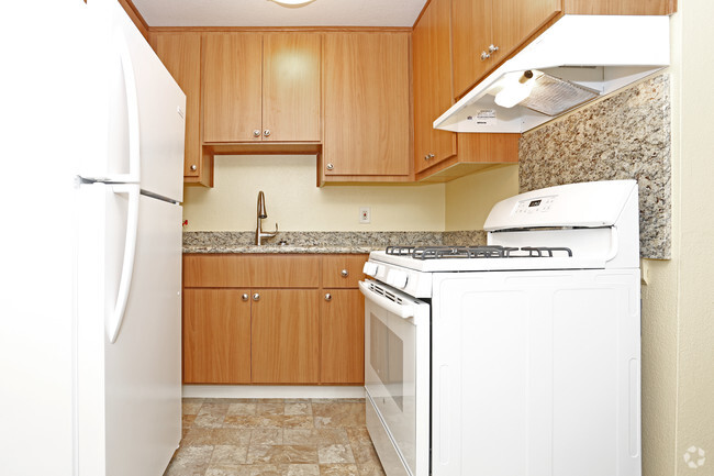 1BR,1BA-537SQ Upstairs Update - Timberlane Apartments