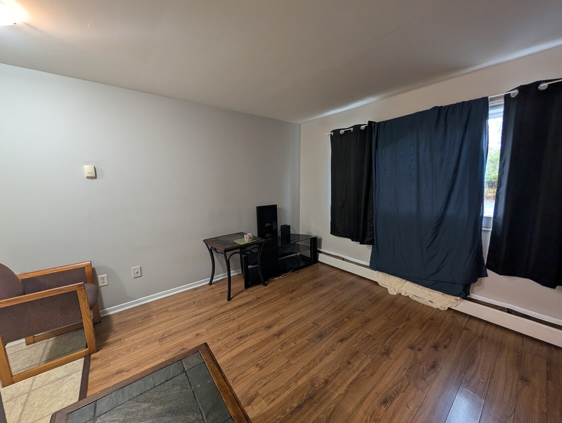 Photo principale - Comfortable 1-Bedroom Apartment – Heat & H...