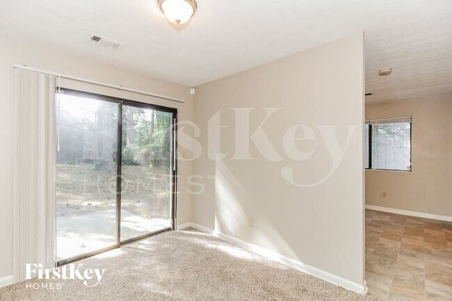 Building Photo - 5211 Scarbrough Ln