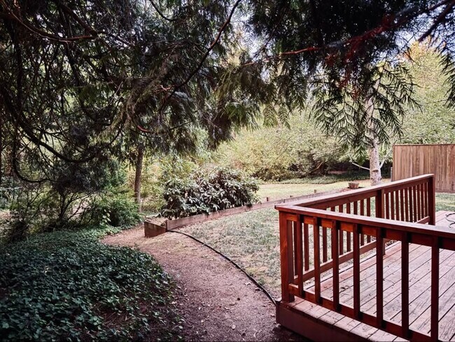 Foto del edificio - 8033 SW Hemlock St