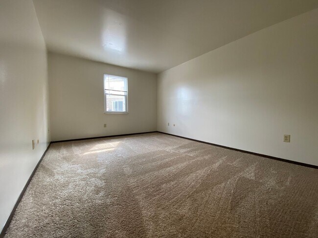 Foto del edificio - Wonderful 2BR at The Bellwood Manor!  Central A/C & MORE! - Call Today for a Tour!