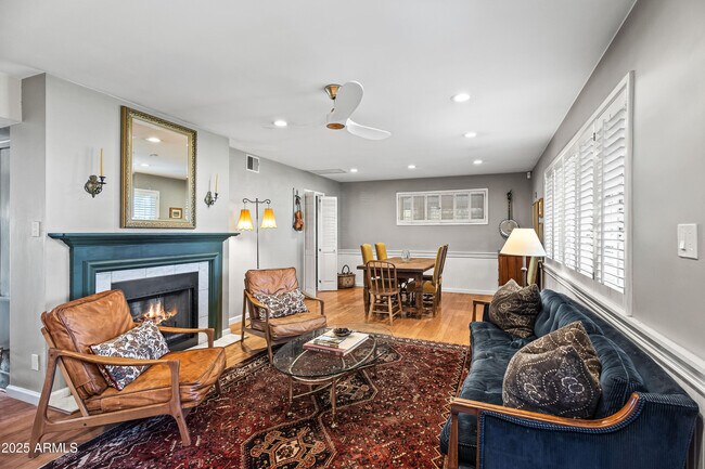 Foto del edificio - 4631 E Pinchot Ave